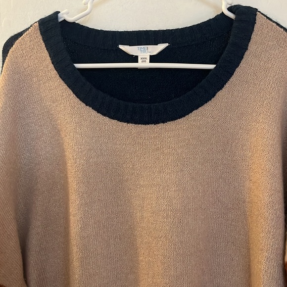 Sweater - Picture 5 of 5